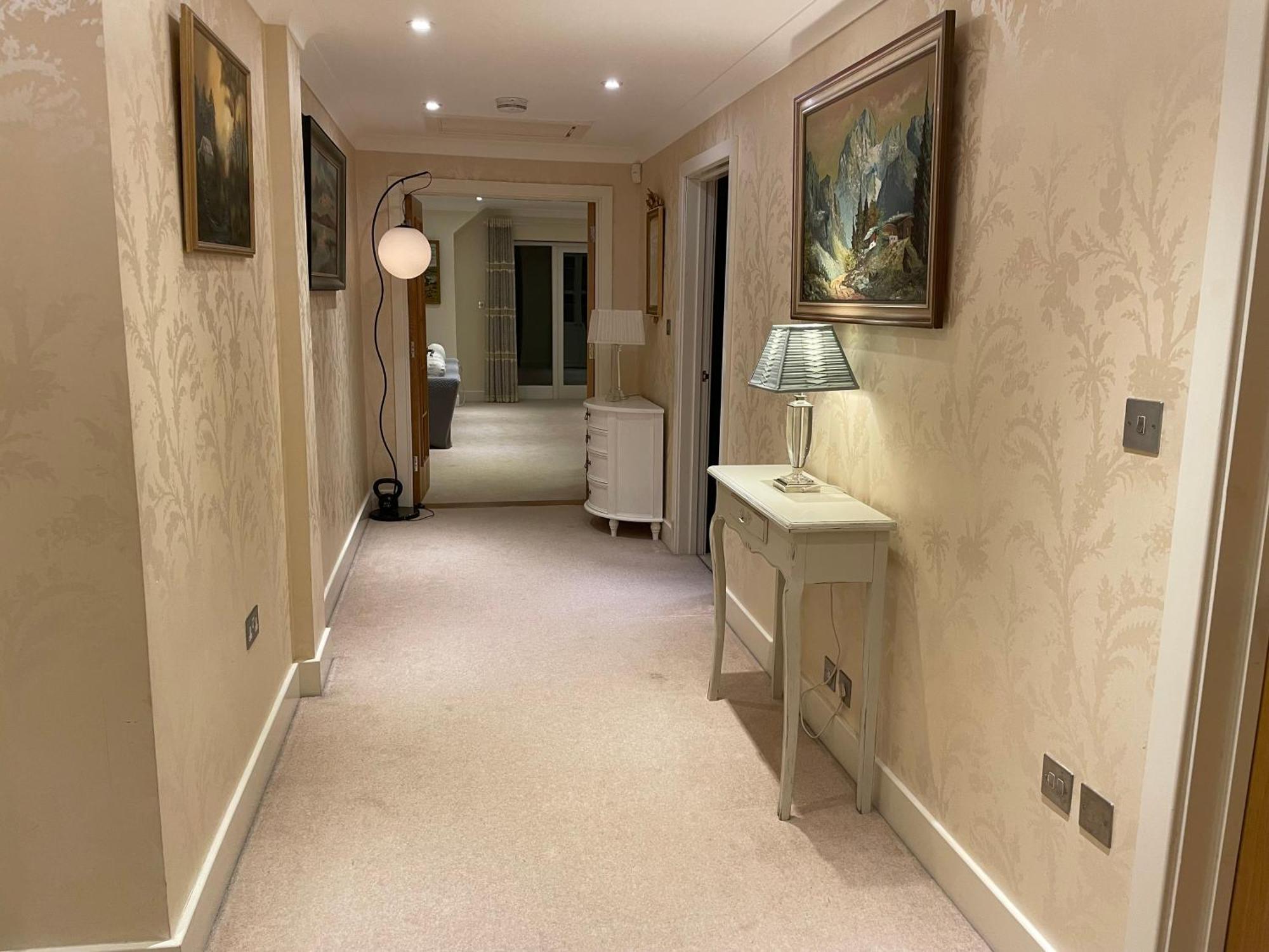 Top Floor En-Suite Double Bedrooms With Great View Of Windsor Castle & Free Parking Zewnętrze zdjęcie