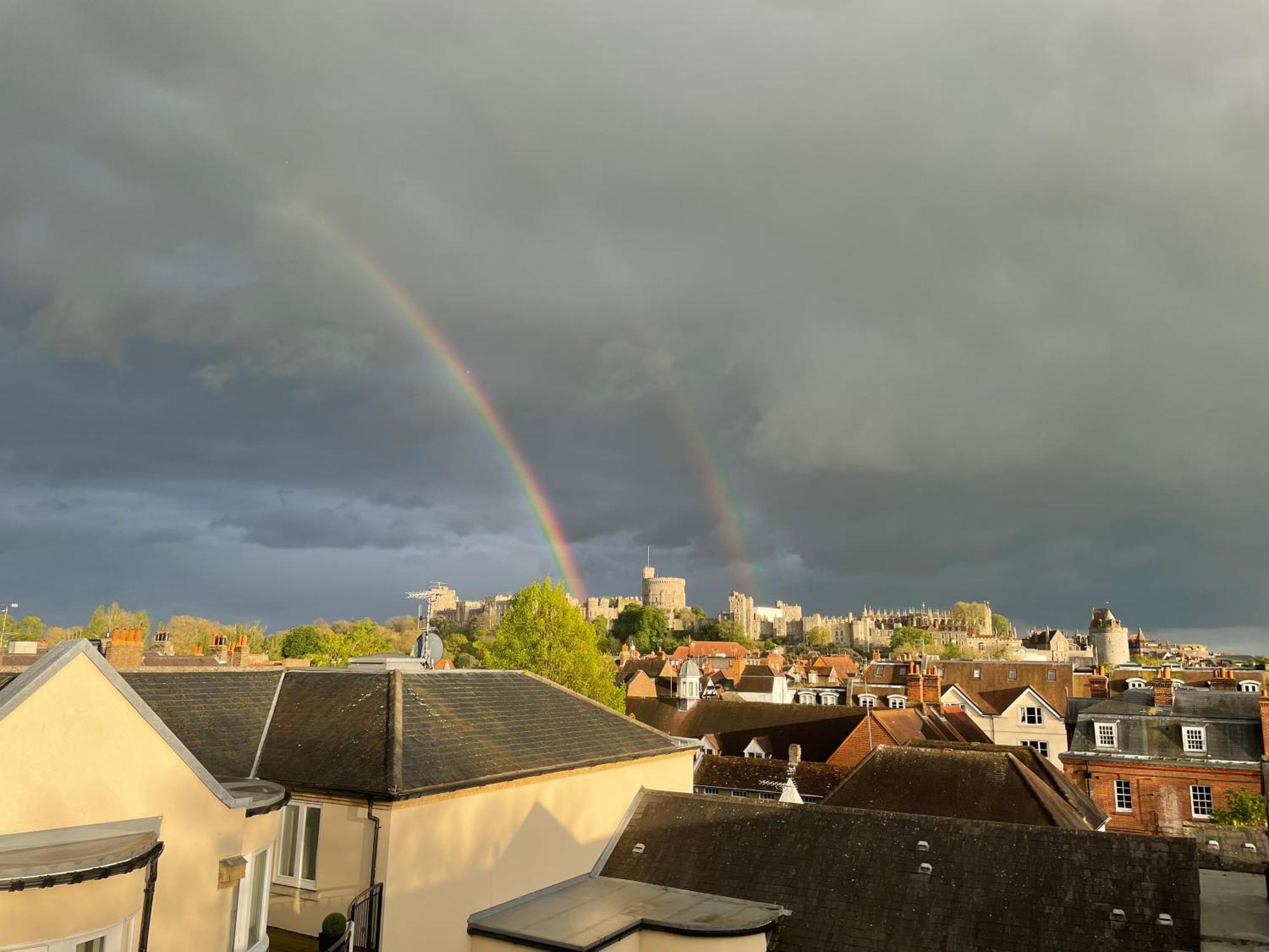Top Floor En-Suite Double Bedrooms With Great View Of Windsor Castle & Free Parking Zewnętrze zdjęcie