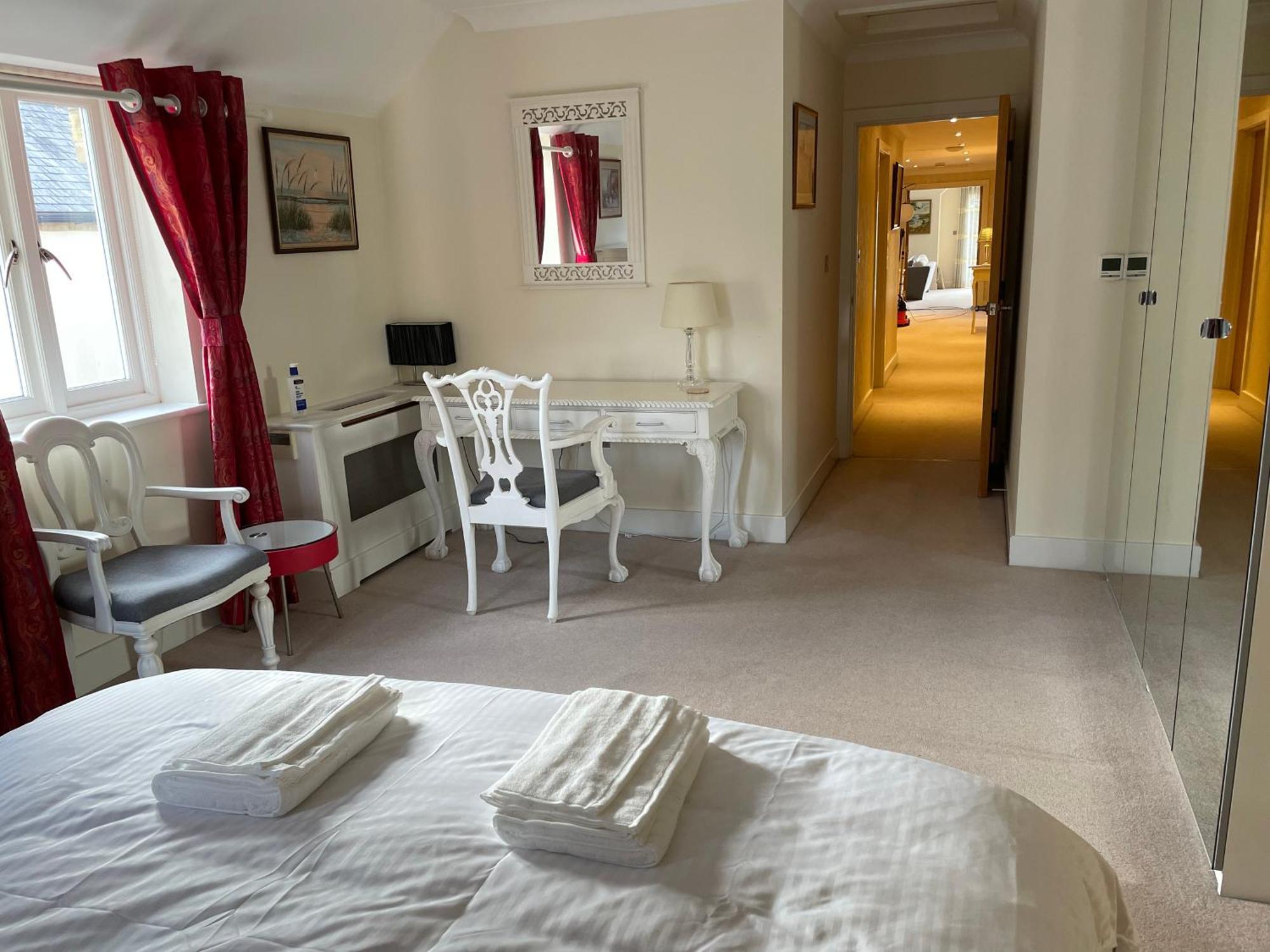 Top Floor En-Suite Double Bedrooms With Great View Of Windsor Castle & Free Parking Zewnętrze zdjęcie