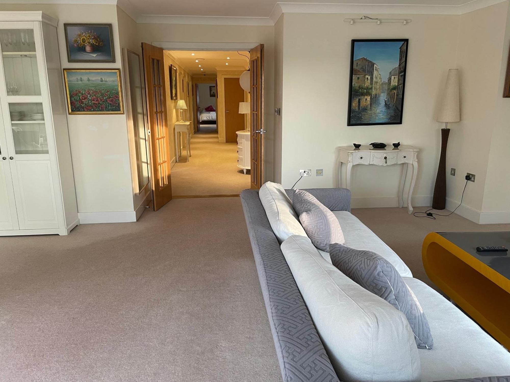 Top Floor En-Suite Double Bedrooms With Great View Of Windsor Castle & Free Parking Zewnętrze zdjęcie