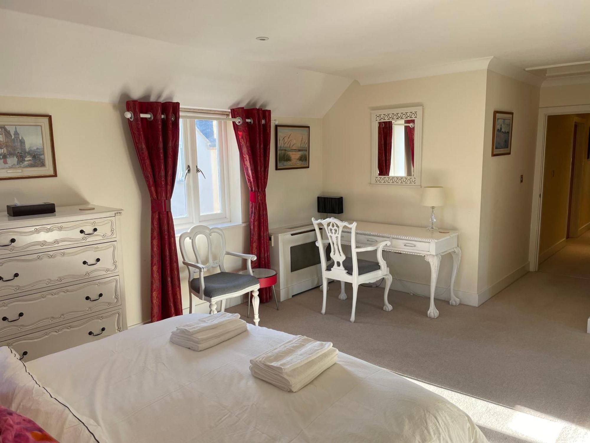 Top Floor En-Suite Double Bedrooms With Great View Of Windsor Castle & Free Parking Zewnętrze zdjęcie