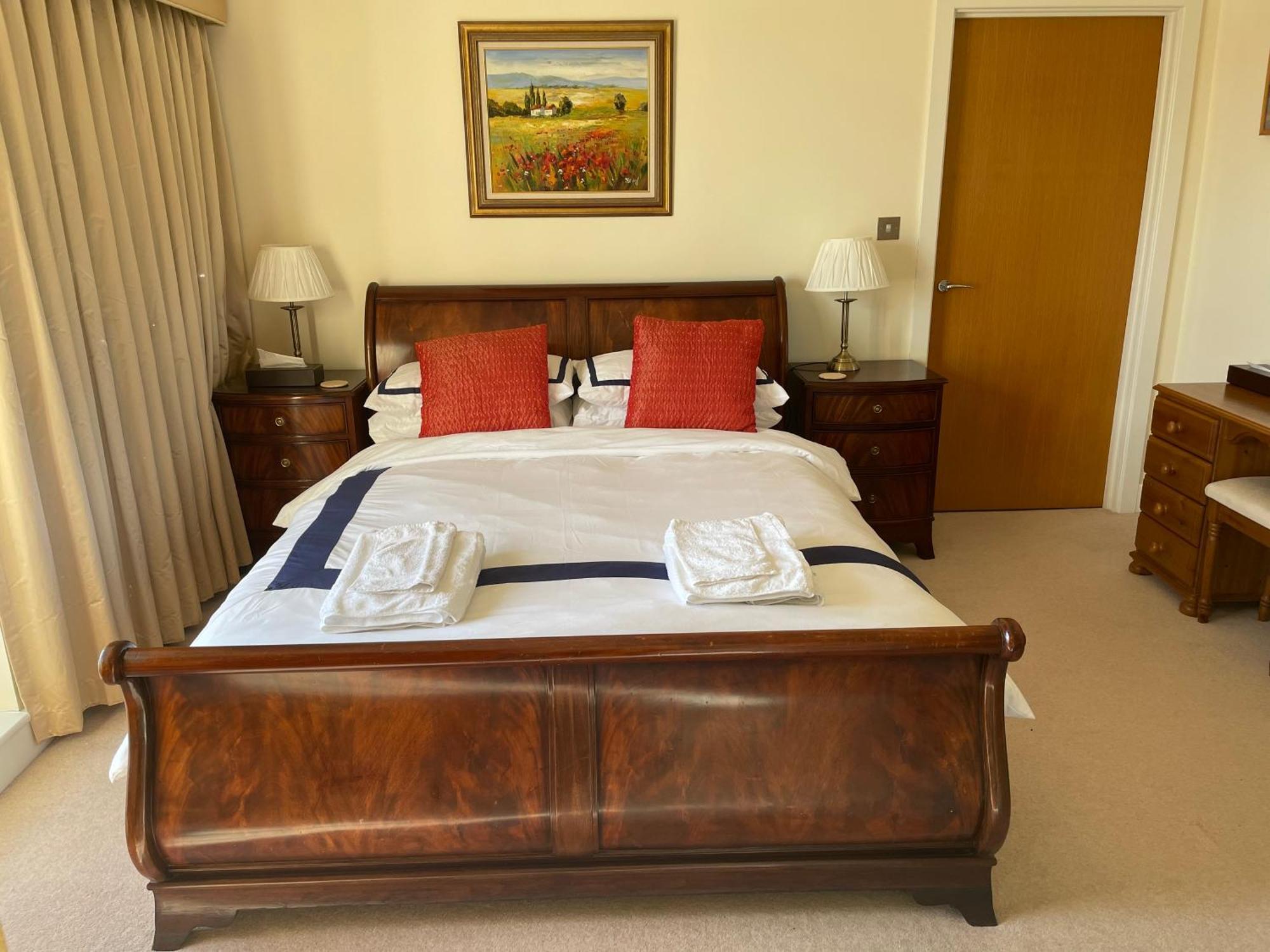 Top Floor En-Suite Double Bedrooms With Great View Of Windsor Castle & Free Parking Zewnętrze zdjęcie