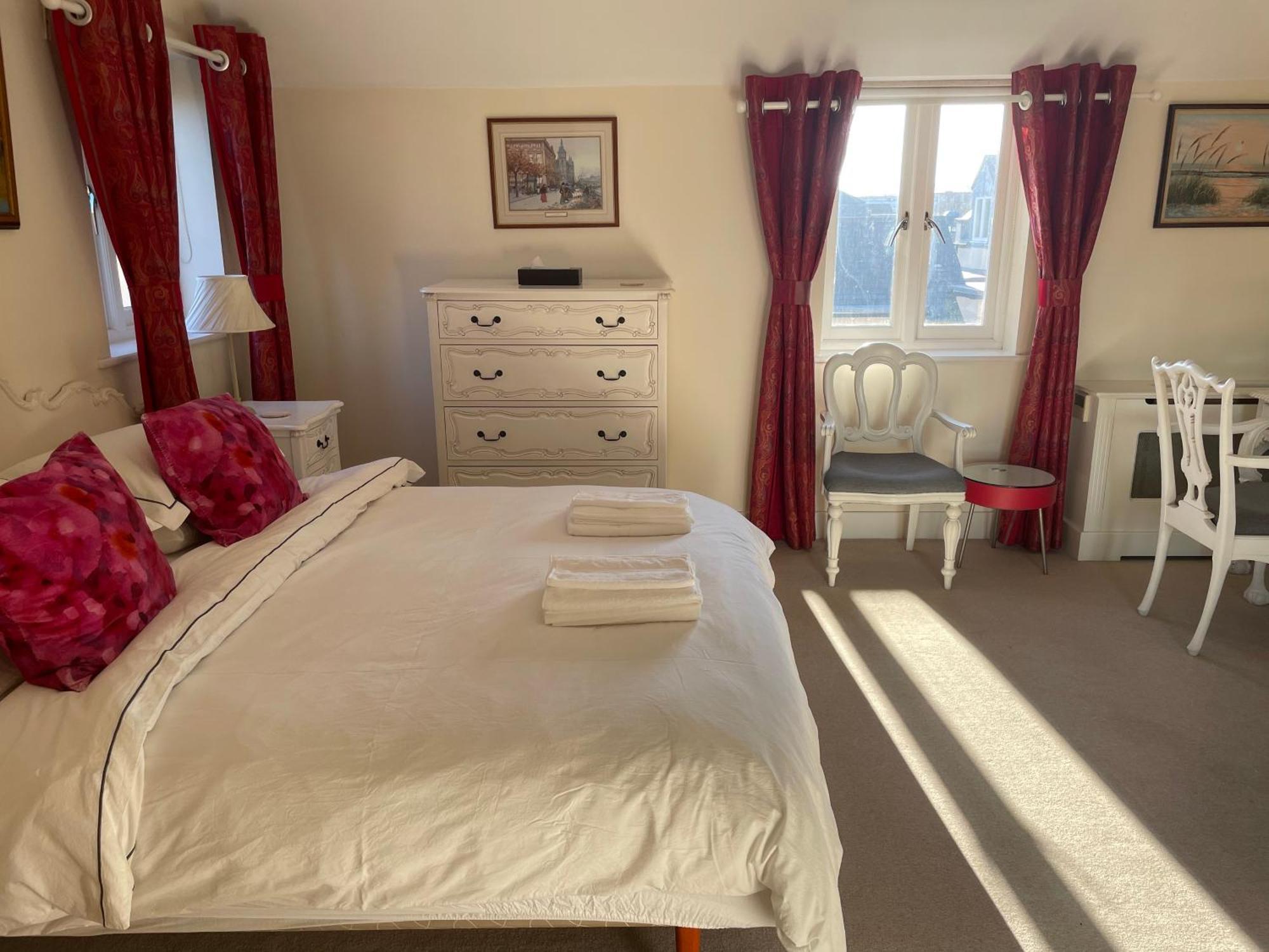 Top Floor En-Suite Double Bedrooms With Great View Of Windsor Castle & Free Parking Zewnętrze zdjęcie