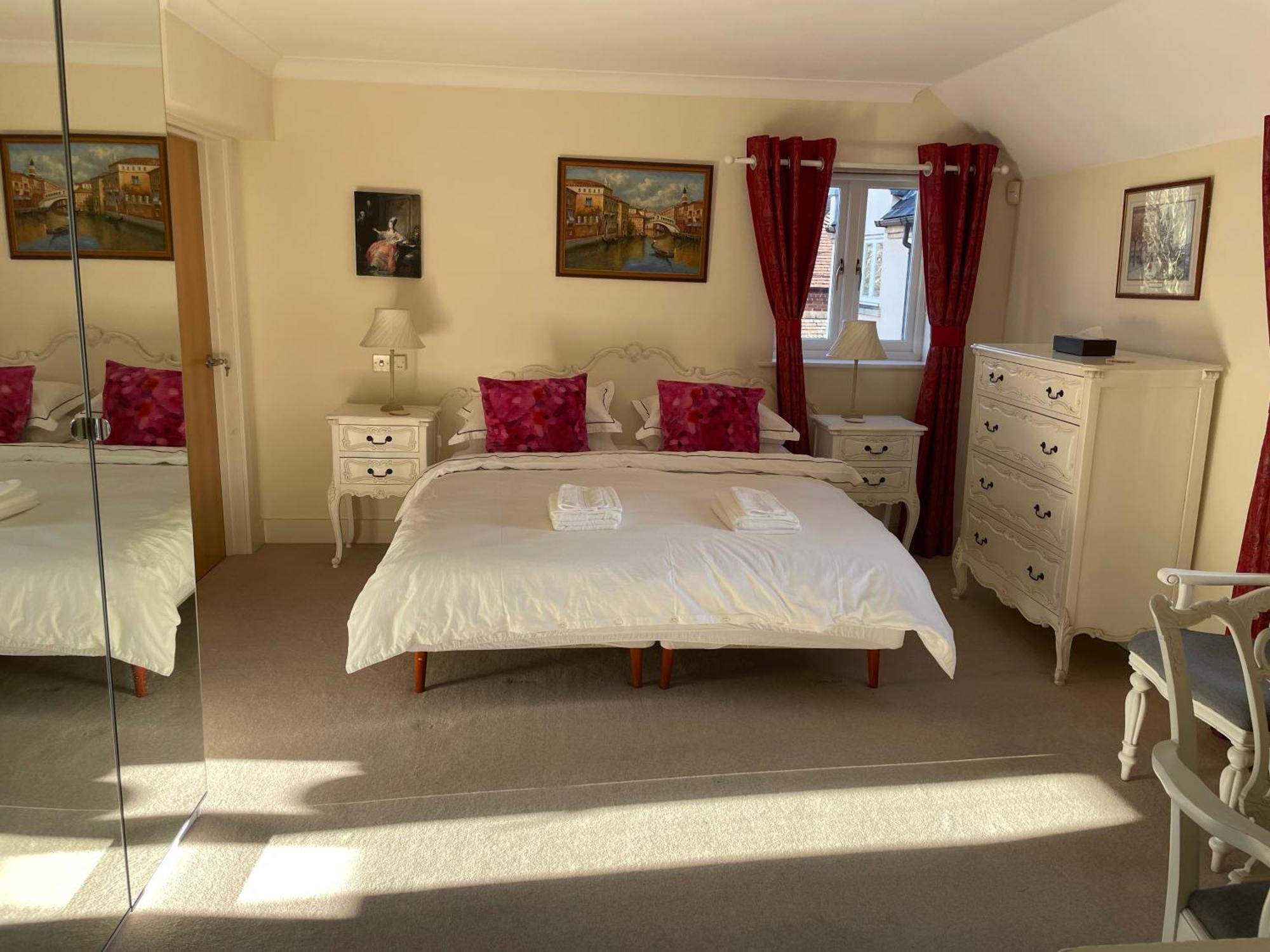 Top Floor En-Suite Double Bedrooms With Great View Of Windsor Castle & Free Parking Zewnętrze zdjęcie