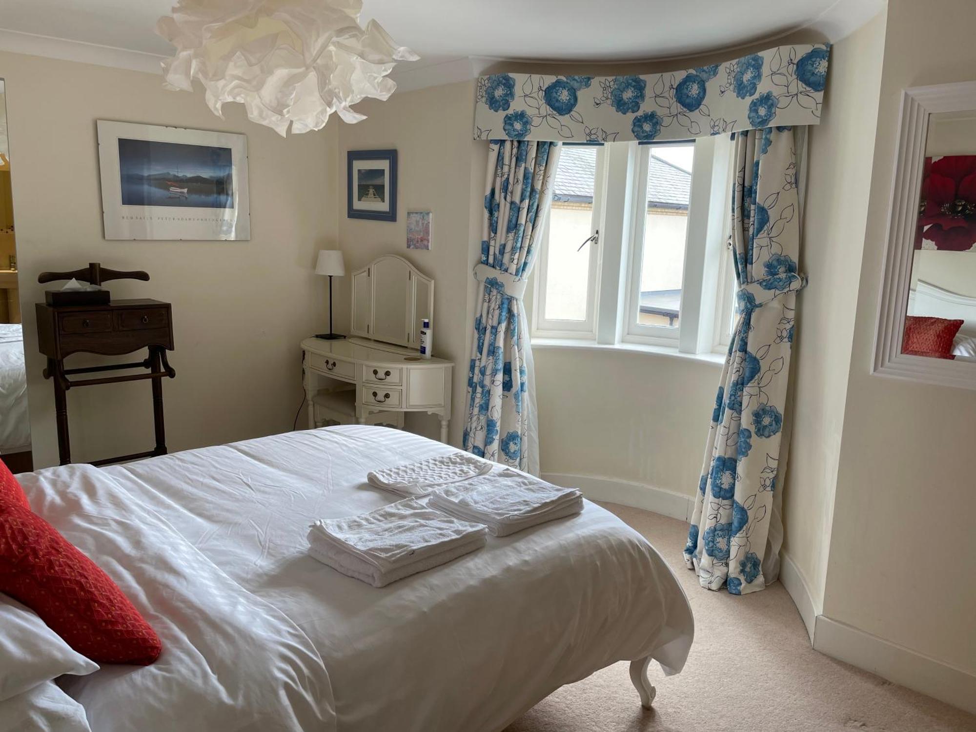 Top Floor En-Suite Double Bedrooms With Great View Of Windsor Castle & Free Parking Zewnętrze zdjęcie