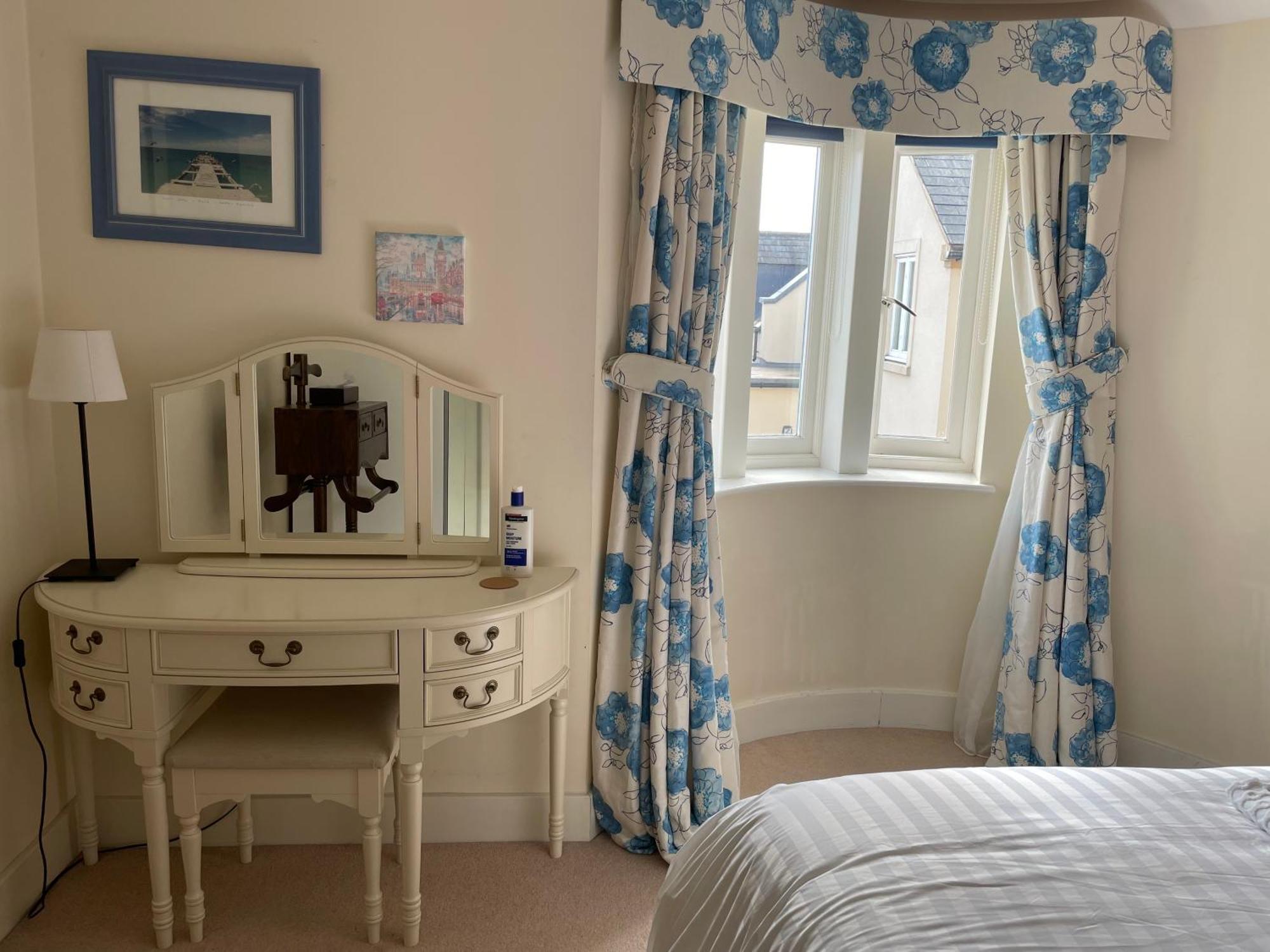 Top Floor En-Suite Double Bedrooms With Great View Of Windsor Castle & Free Parking Zewnętrze zdjęcie