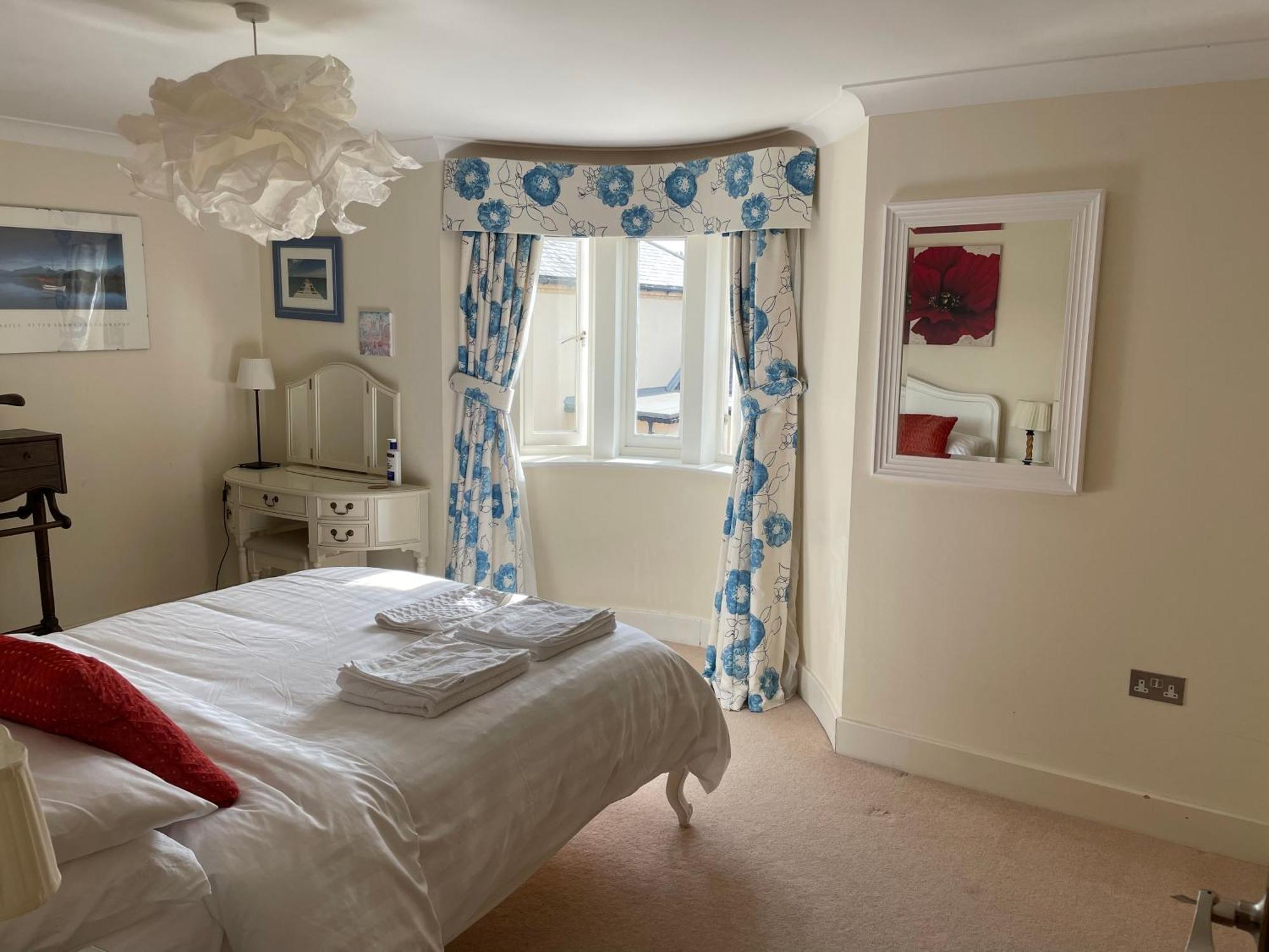 Top Floor En-Suite Double Bedrooms With Great View Of Windsor Castle & Free Parking Zewnętrze zdjęcie